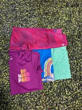 Target All in motion GIRLS SIZE LARGE Bundle